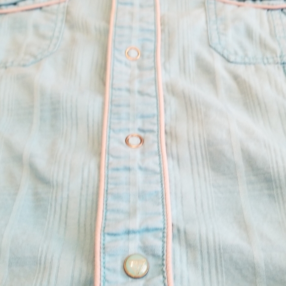 guess button up shirt - Picture 3 of 8